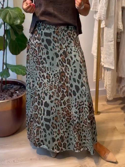 Cozy Linen and Cotton Leopard Print Skirt