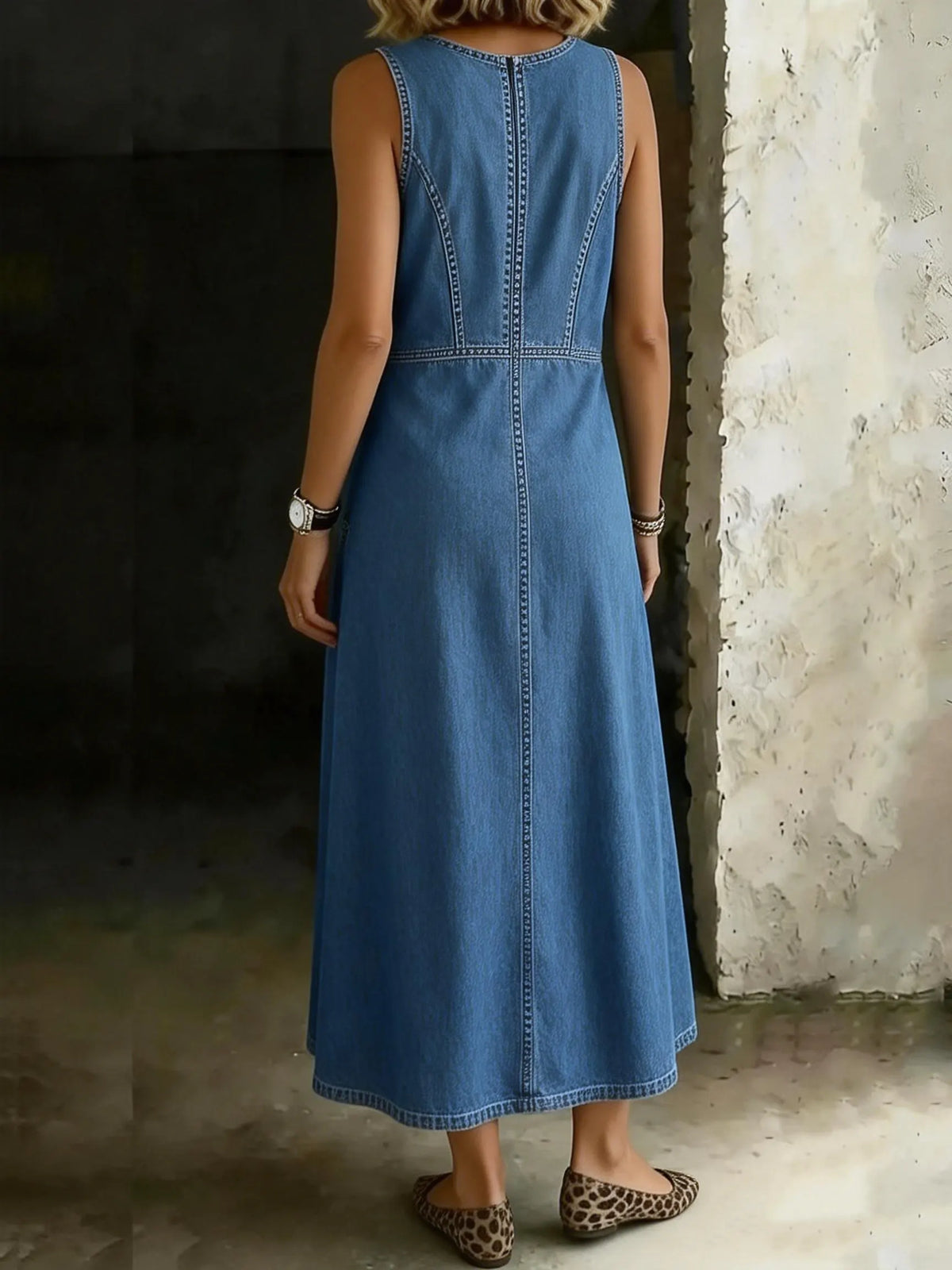 Retro Round Neck Sleeveless Casual Loose Denim Vest Dress
