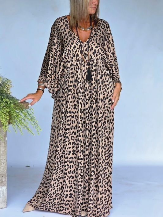 Elegant and Cozy Loose-Fit Leopard Print Dress