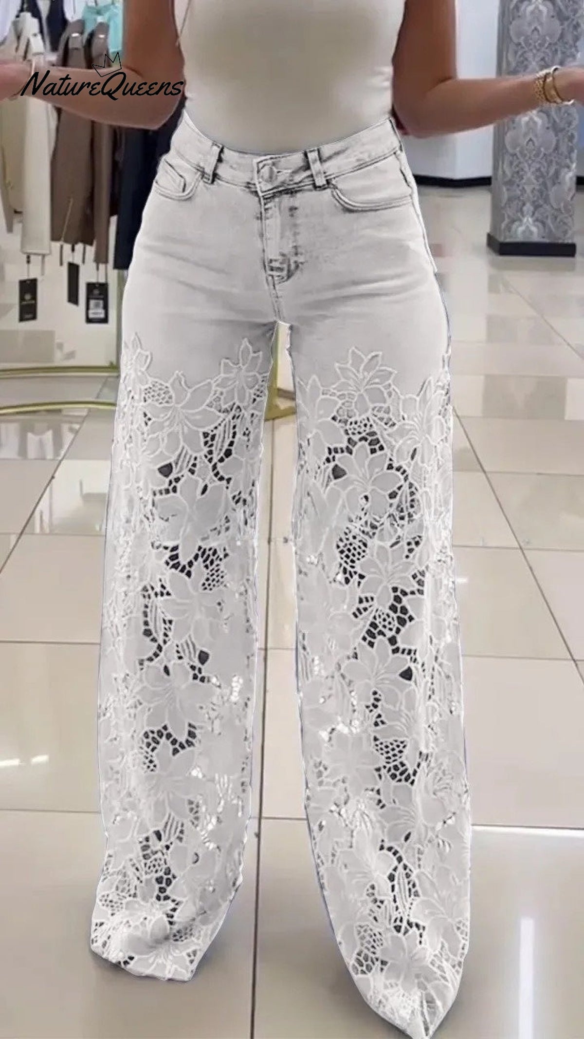 Mid Waist Buttoned Lace Patchwork Jeans