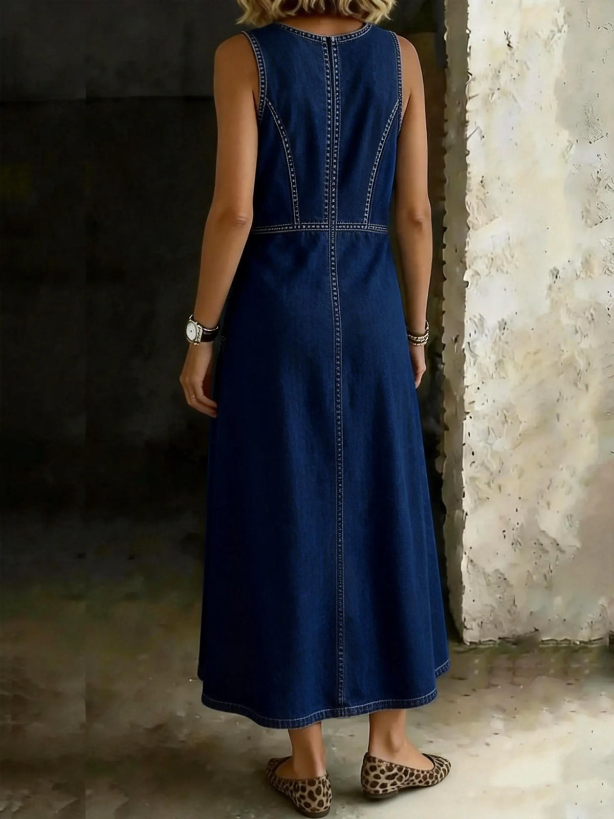Retro Round Neck Sleeveless Casual Loose Denim Vest Dress