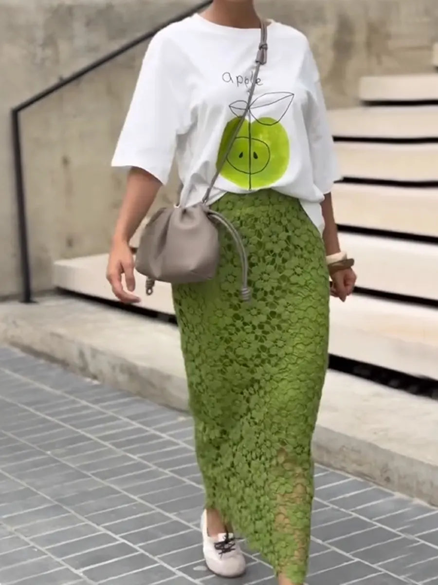 Elegant Hollow-Out Lace Slim-Fit Skirt