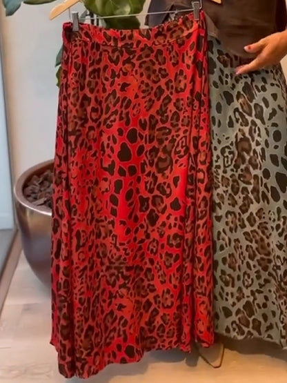 Cozy Linen and Cotton Leopard Print Skirt